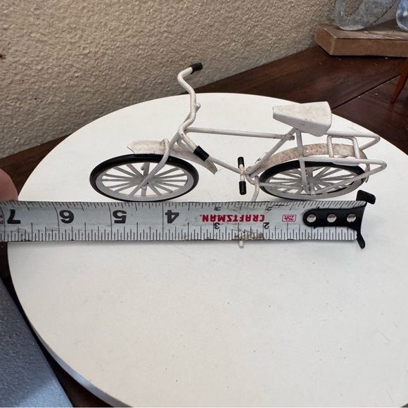 Dollhouse Miniature Large Two Wheel Bicycle with Kick Stand in White - Picture 2 of 3